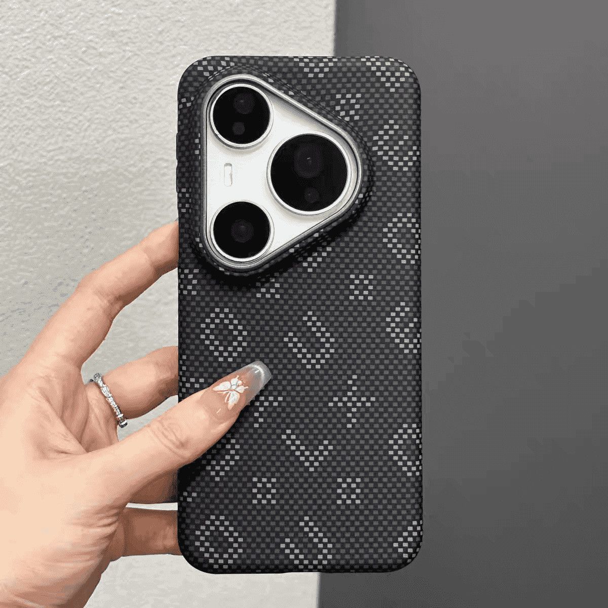 Магнитный чехол с текстурой из – обзор и цена Huawei Pura 70